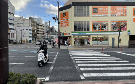 ②駅前の中央道路を道なりに南に750ｍ進みます